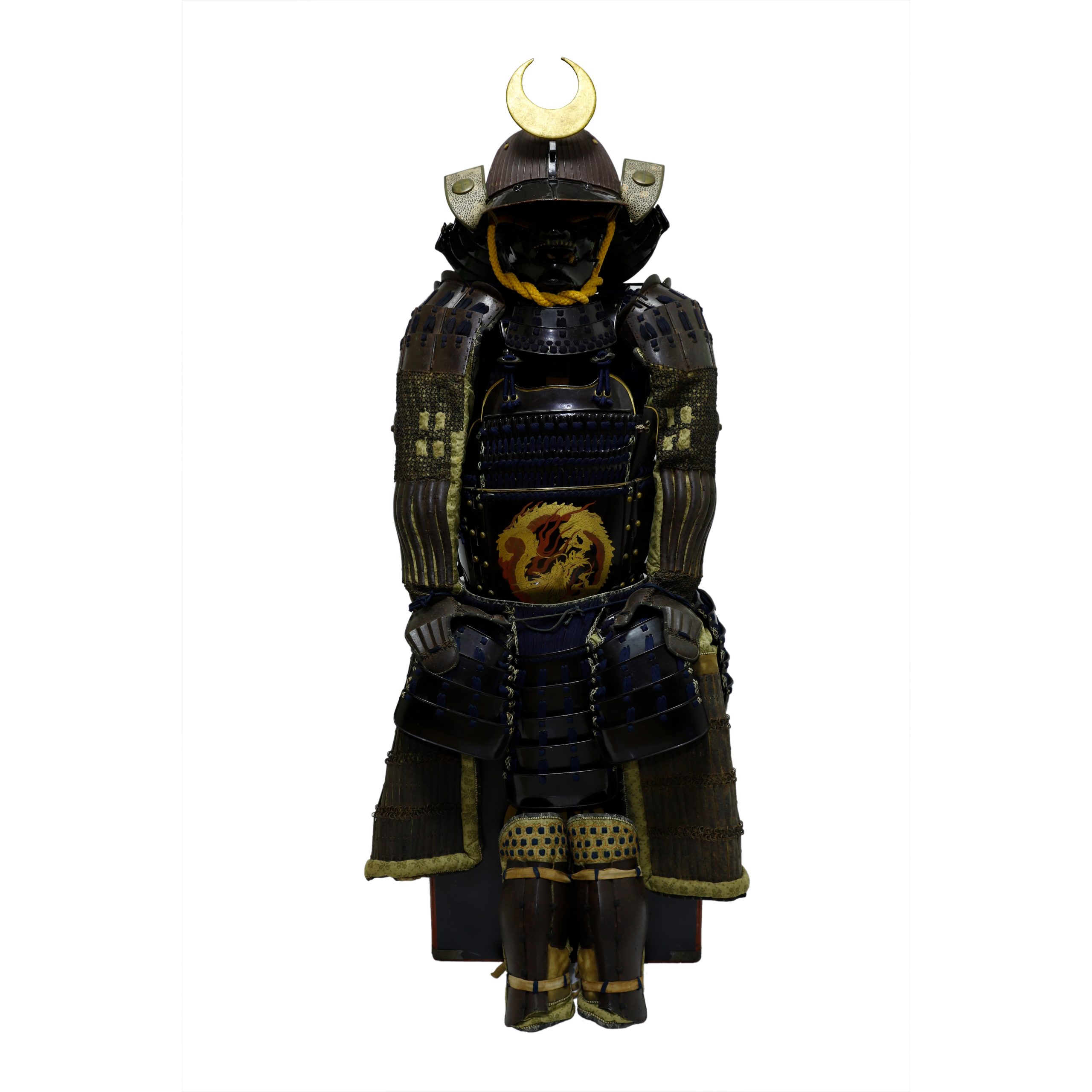 Full suit of samurai armor showing the lacquered dou cuirass and kusazuri skirt